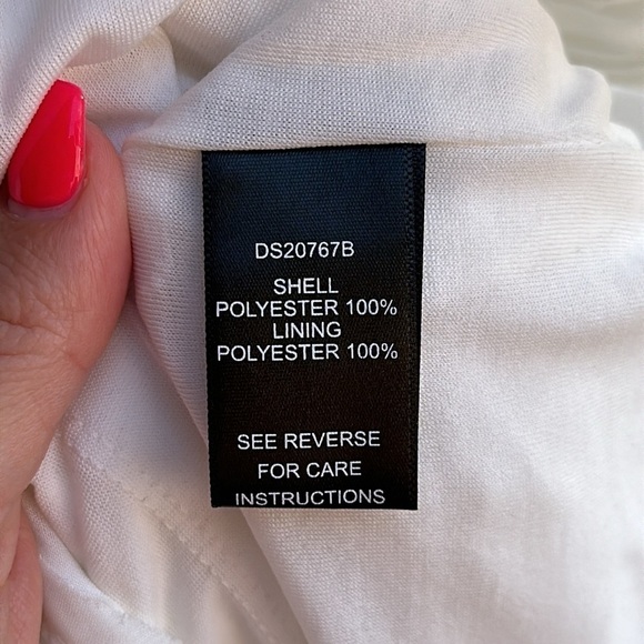 NWT Ark & Co White Raw Hem Ruffle Shift Dress Women's Size Small - Picture 8 of 8
